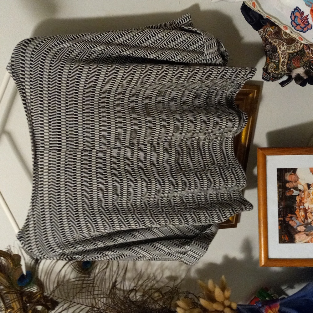 Top - Picture 3 of 3